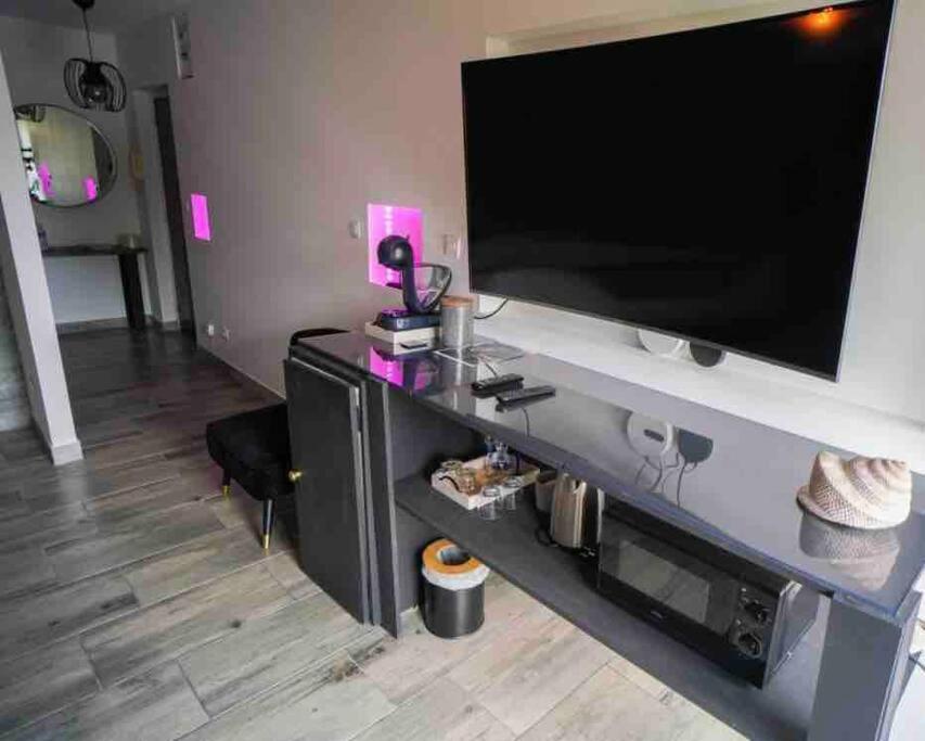 Superbe Appartement Avec Balneo. Сен-Киприен Екстериор снимка
