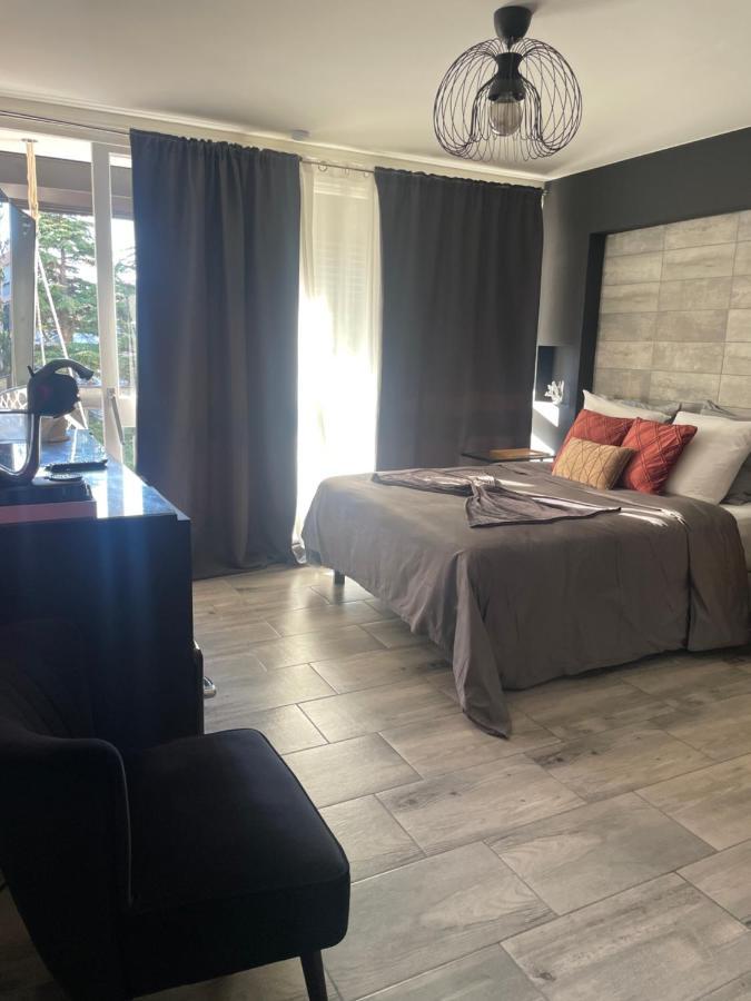 Superbe Appartement Avec Balneo. Сен-Киприен Екстериор снимка